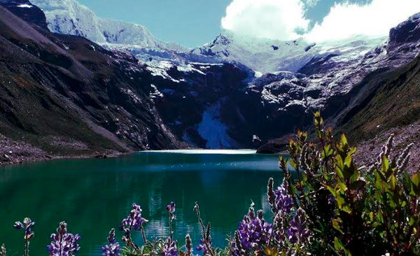 Quillcayhuanca - Tullpacocha Lake