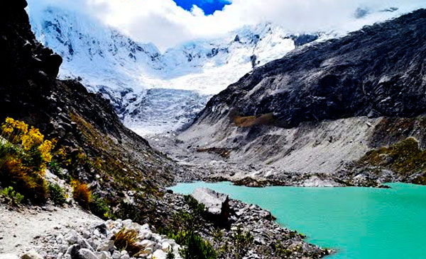 Llaca Lake & Ranrapalca Glacier